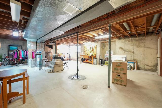 131 Pinehurst Cr, Winnipeg, MB