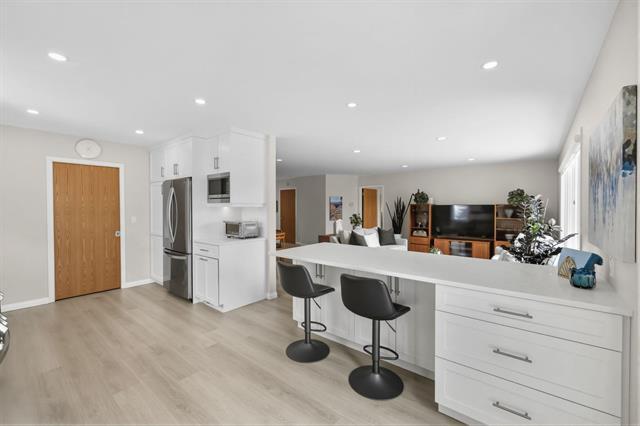1-30 Victor Lewis Dr, Winnipeg, MB