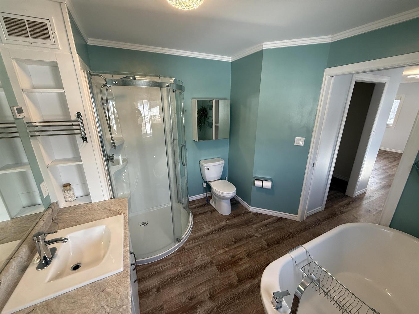 29 Oleksuk Road, Neebing, ON - Indoor Photo Showing Bathroom
