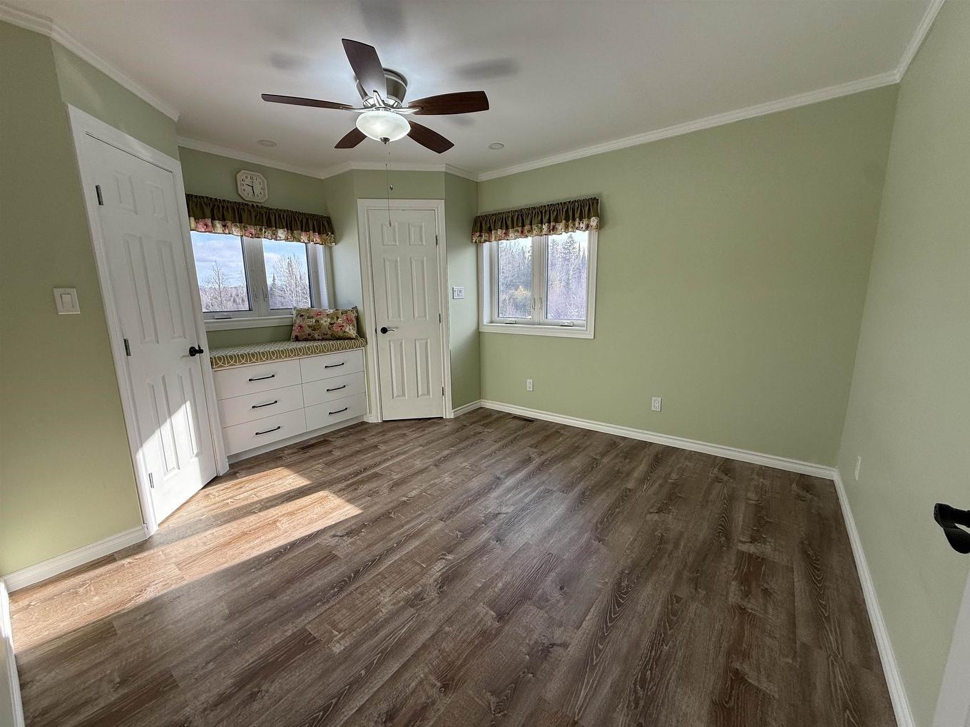 29 Oleksuk Road, Neebing, ON - Indoor Photo Showing Other Room