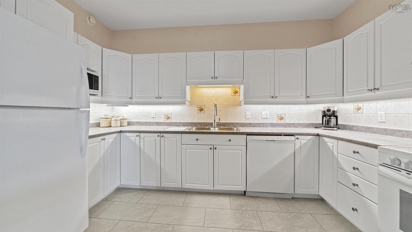 209 201 Walter Havill Drive, Halifax, NS - Indoor Photo Showing Kitchen