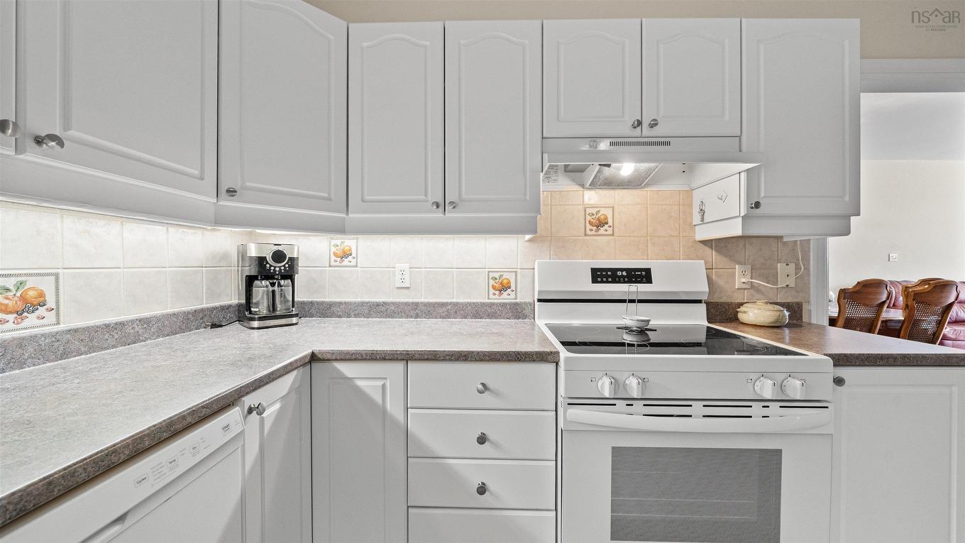 209 201 Walter Havill Drive, Halifax, NS - Indoor Photo Showing Kitchen