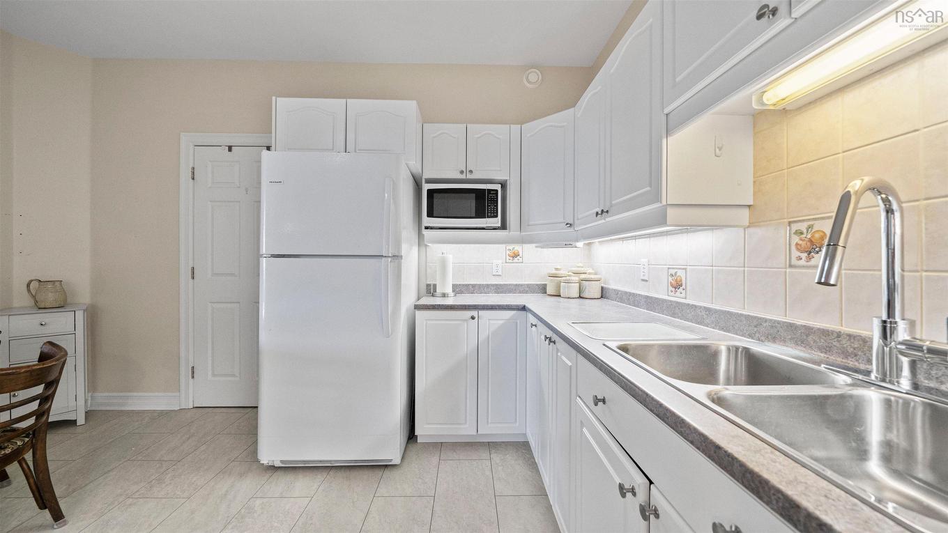 209 201 Walter Havill Drive, Halifax, NS - Indoor Photo Showing Kitchen With Double Sink