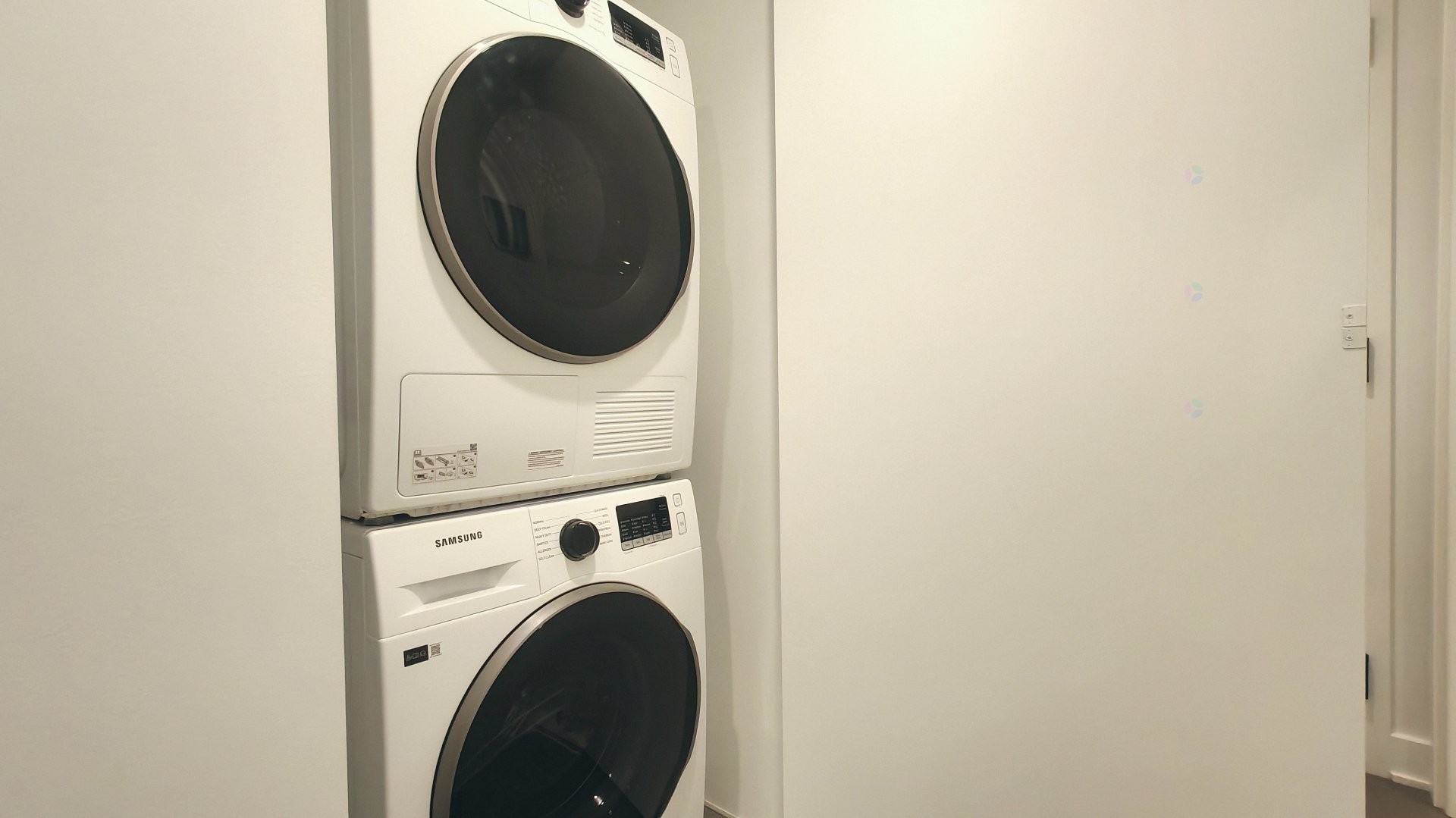 Laundry - 1127-1518 Rue Sherbrooke O., Montréal (Ville-Marie), QC - Indoor Photo Showing Laundry Room
