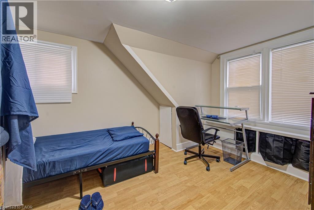 18 Norfolk Street N, Hamilton, ON - Indoor