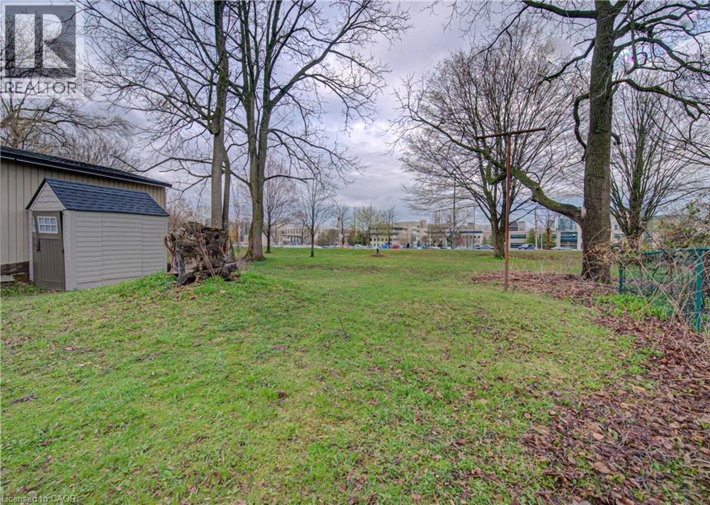 18 Norfolk Street N, Hamilton, ON - Outdoor