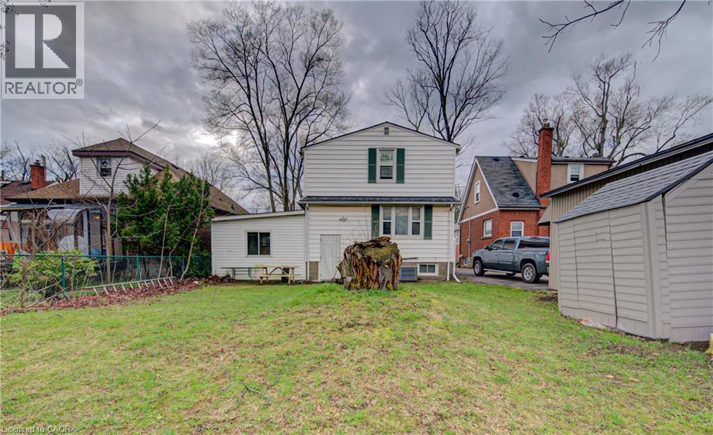 18 Norfolk Street N, Hamilton, ON - Outdoor