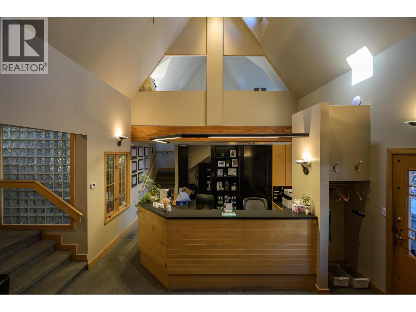 3335 Dunbar Street, Vancouver, BC