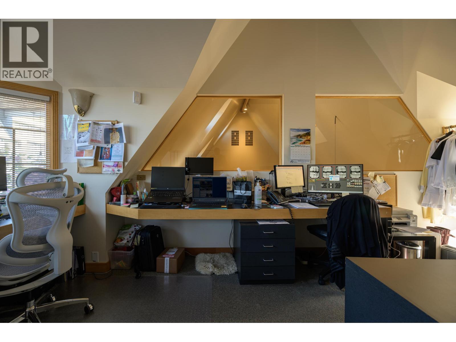 3335 Dunbar Street, Vancouver, BC