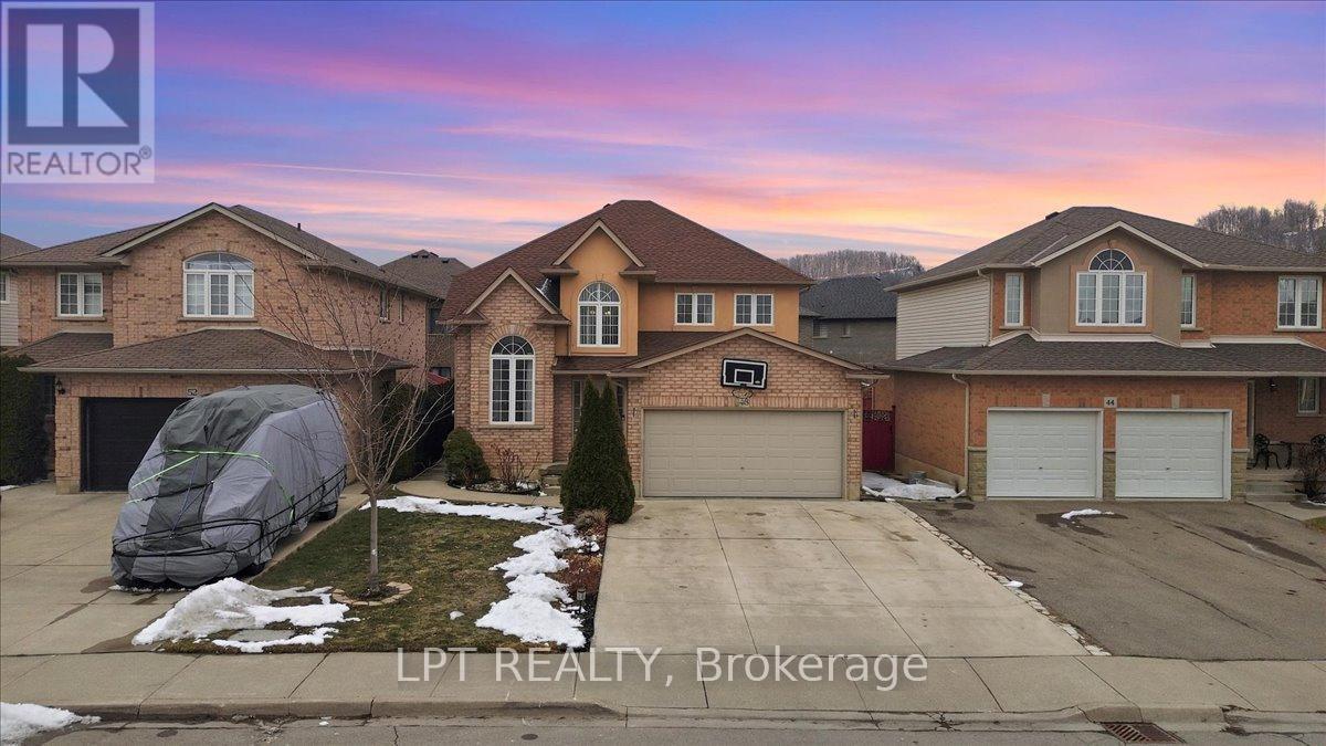 48 Nashville Circle, Hamilton, ON - Outdoor With Facade