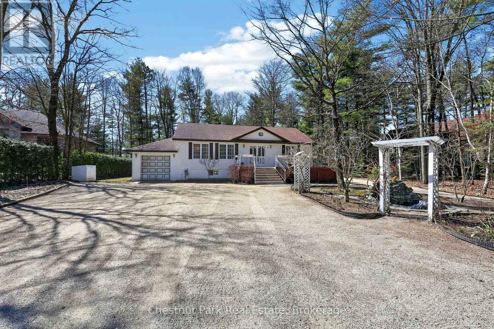 50 Vincent Circle, Tiny (Wyevale), ON - Outdoor