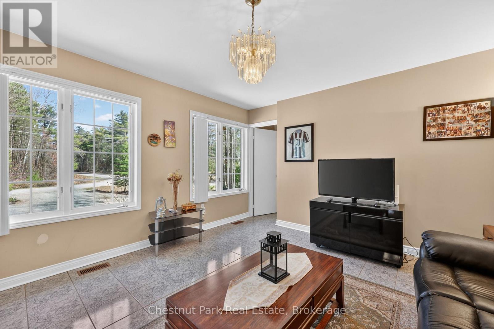 50 Vincent Circle, Tiny (Wyevale), ON - Indoor Photo Showing Other Room