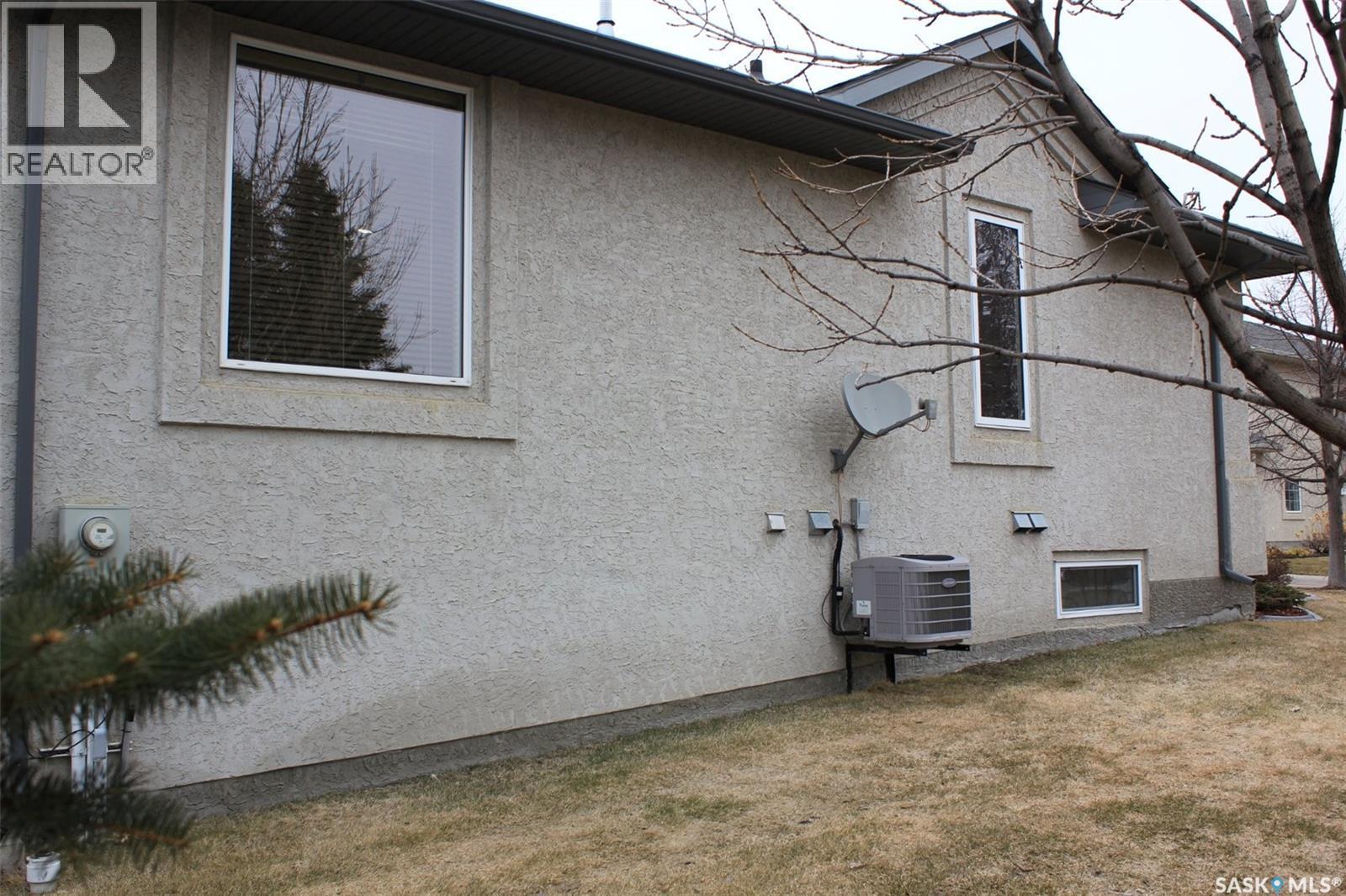 218 802 Heritage Crescent, Saskatoon, SK - Outdoor With Exterior