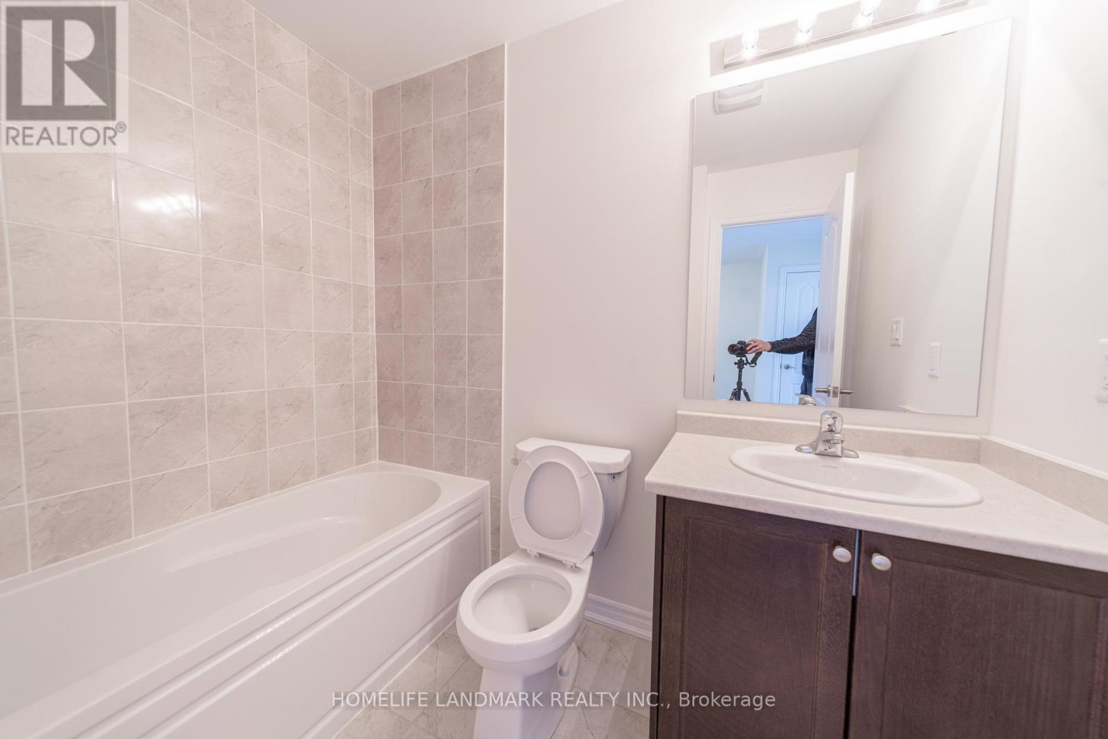 1195 Rexton Drive, Oshawa, ON
