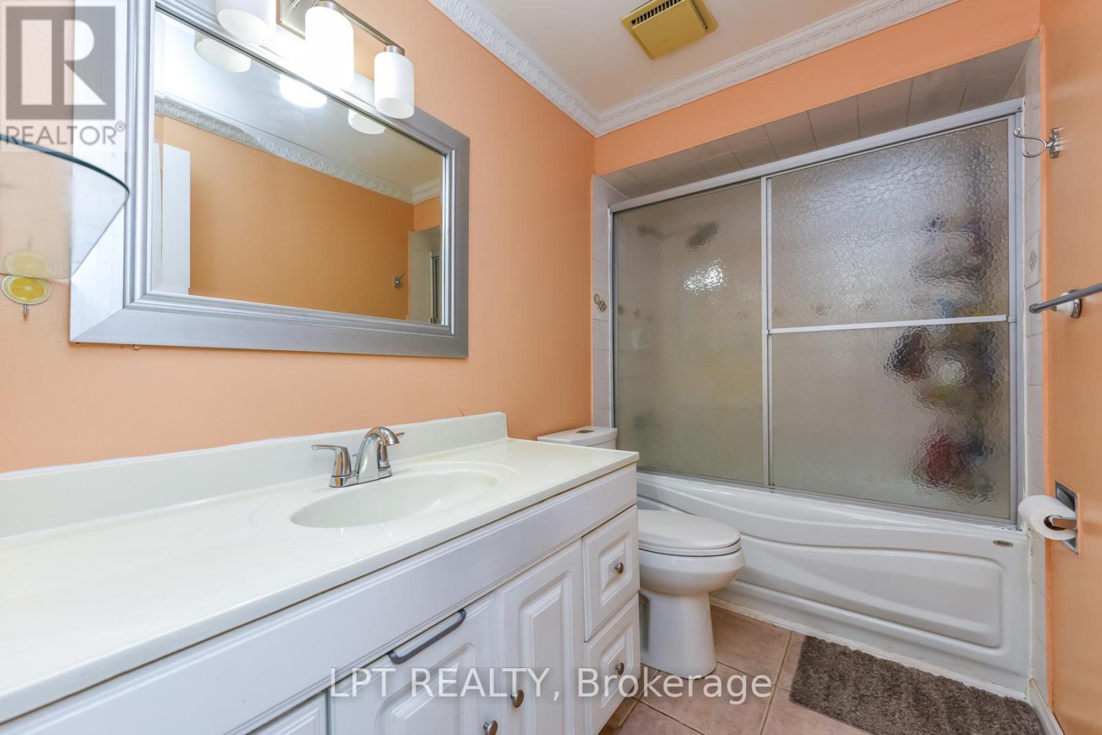 67 Kay Drive, Toronto, ON - Indoor Photo Showing Bathroom