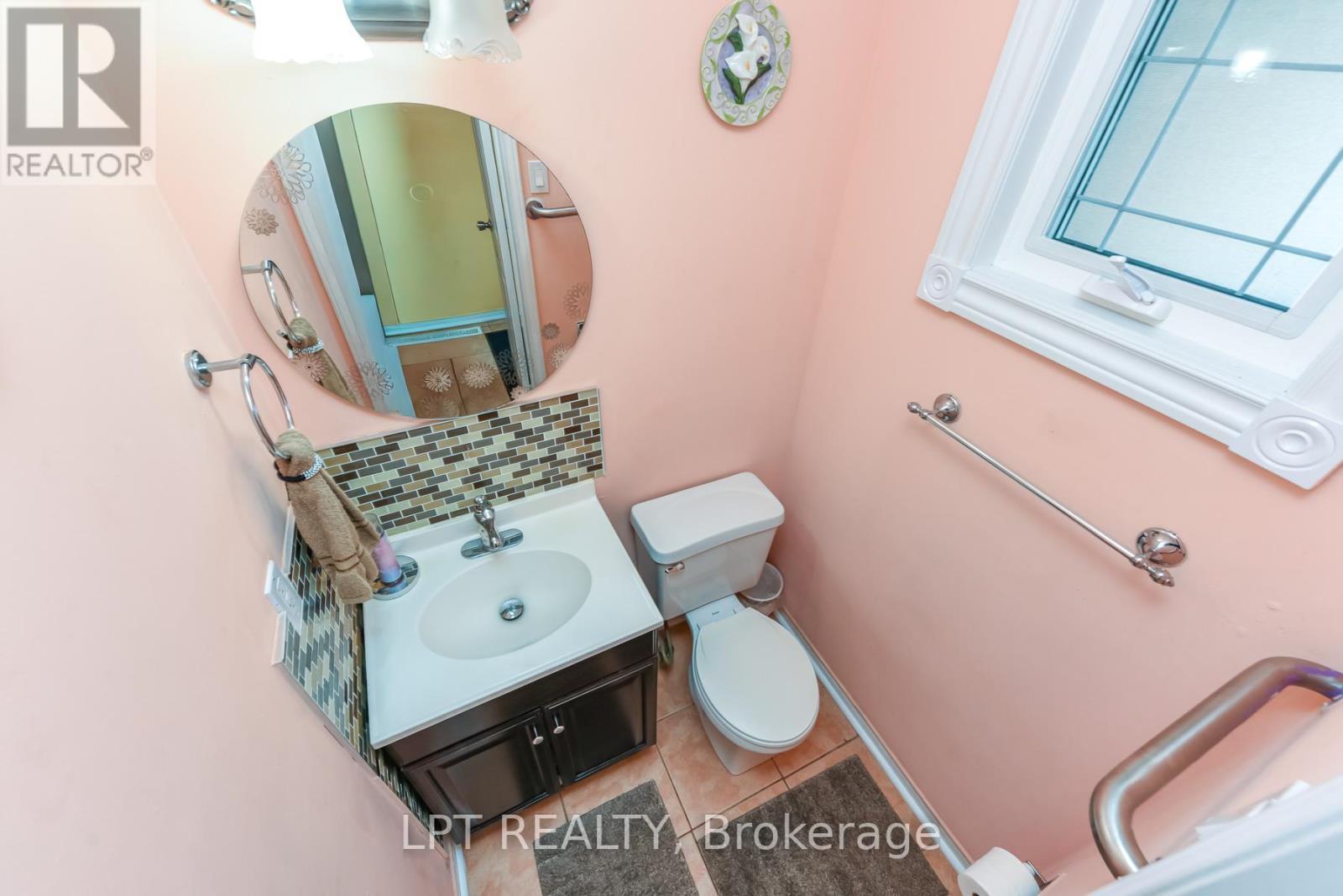 67 Kay Drive, Toronto, ON - Indoor Photo Showing Bathroom