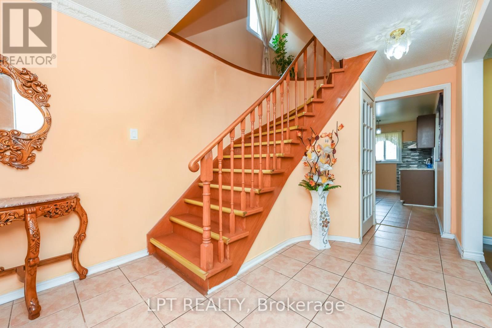 67 Kay Drive, Toronto, ON - Indoor Photo Showing Other Room