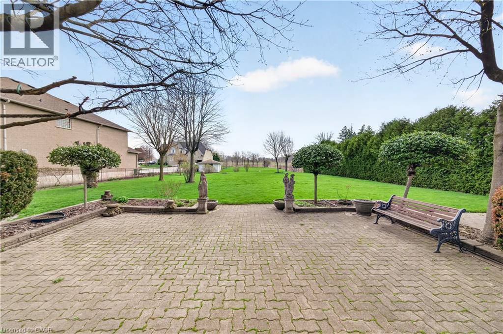 213 Stone Church Road W, Hamilton, ON - Outdoor