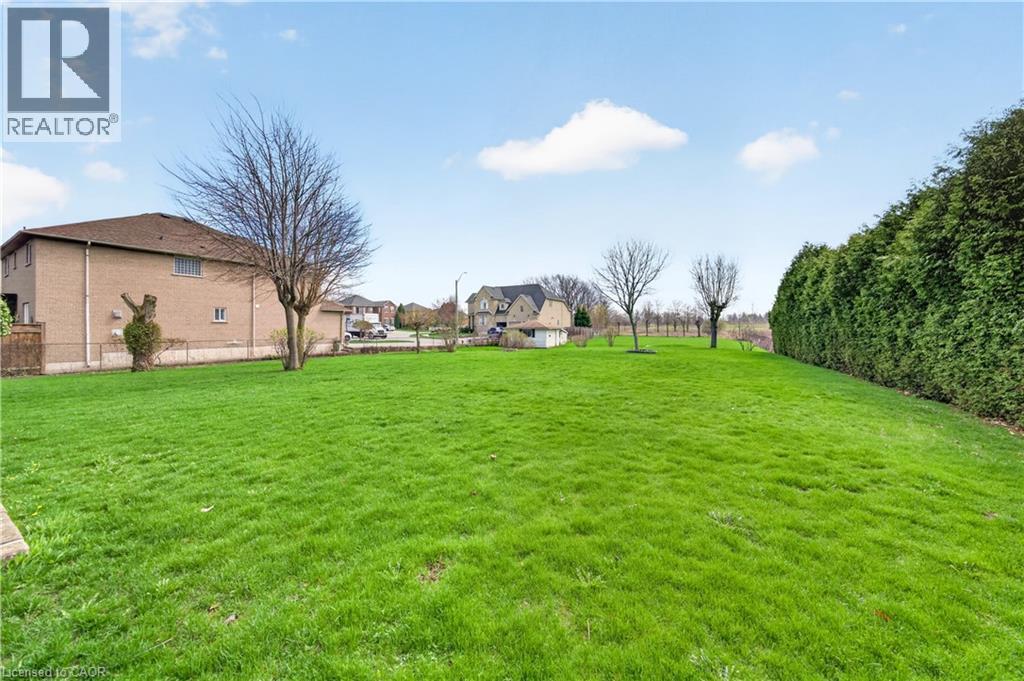 213 Stone Church Road W, Hamilton, ON - Outdoor