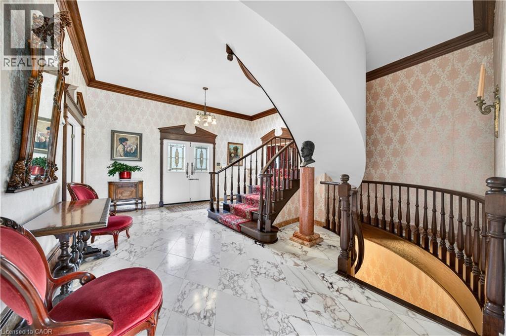 213 Stone Church Road W, Hamilton, ON - Indoor Photo Showing Other Room