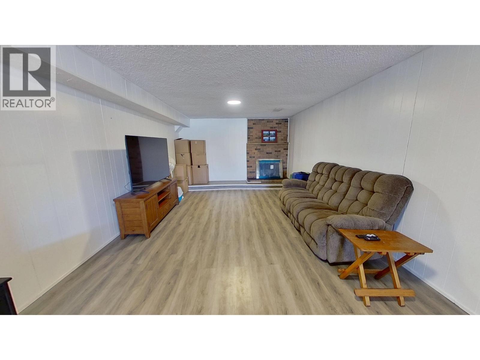 9516 113 Avenue, Fort St. John, BC - Indoor