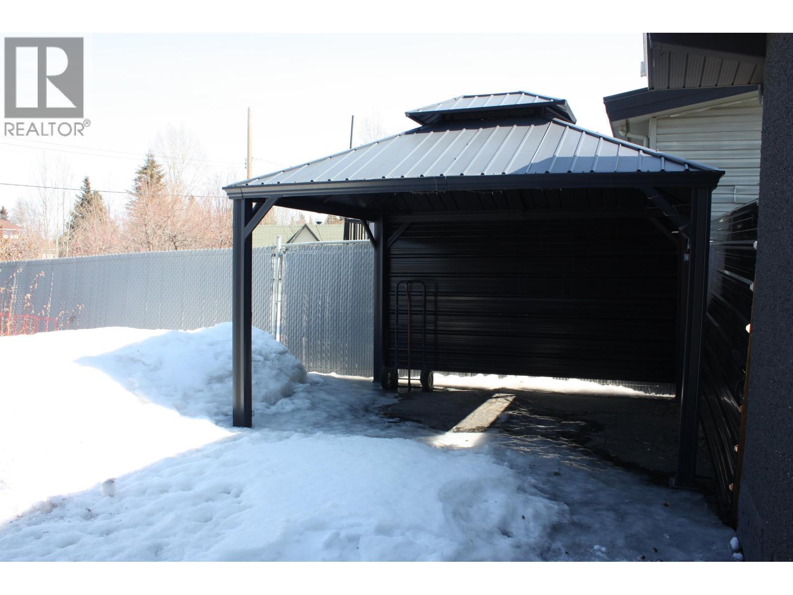 9516 113 Avenue, Fort St. John, BC - Outdoor