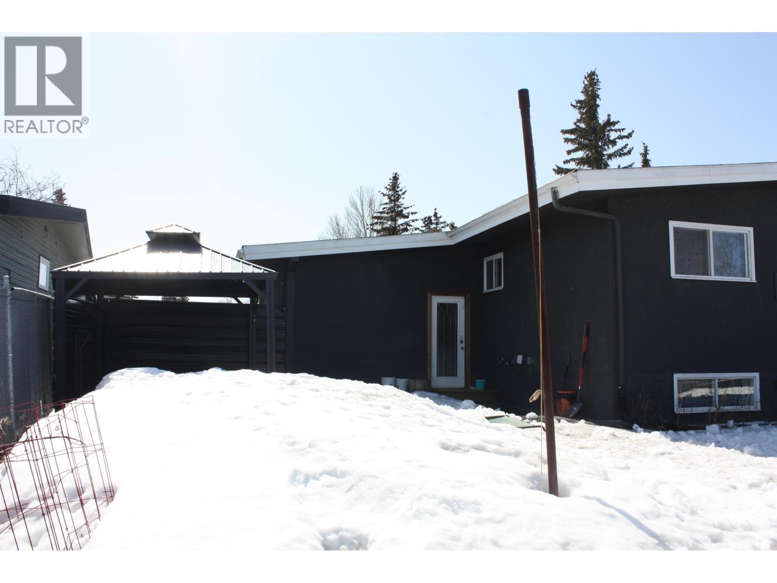 9516 113 Avenue, Fort St. John, BC - Outdoor With Exterior