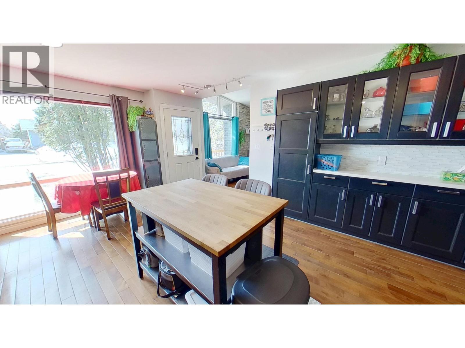 9516 113 Avenue, Fort St. John, BC - Indoor