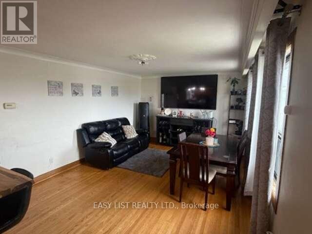 49 Blaydon Avenue, Toronto, ON - Indoor Photo Showing Living Room