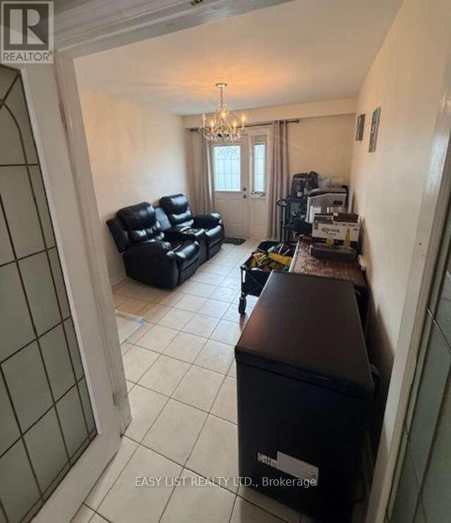 49 Blaydon Avenue, Toronto, ON - Indoor