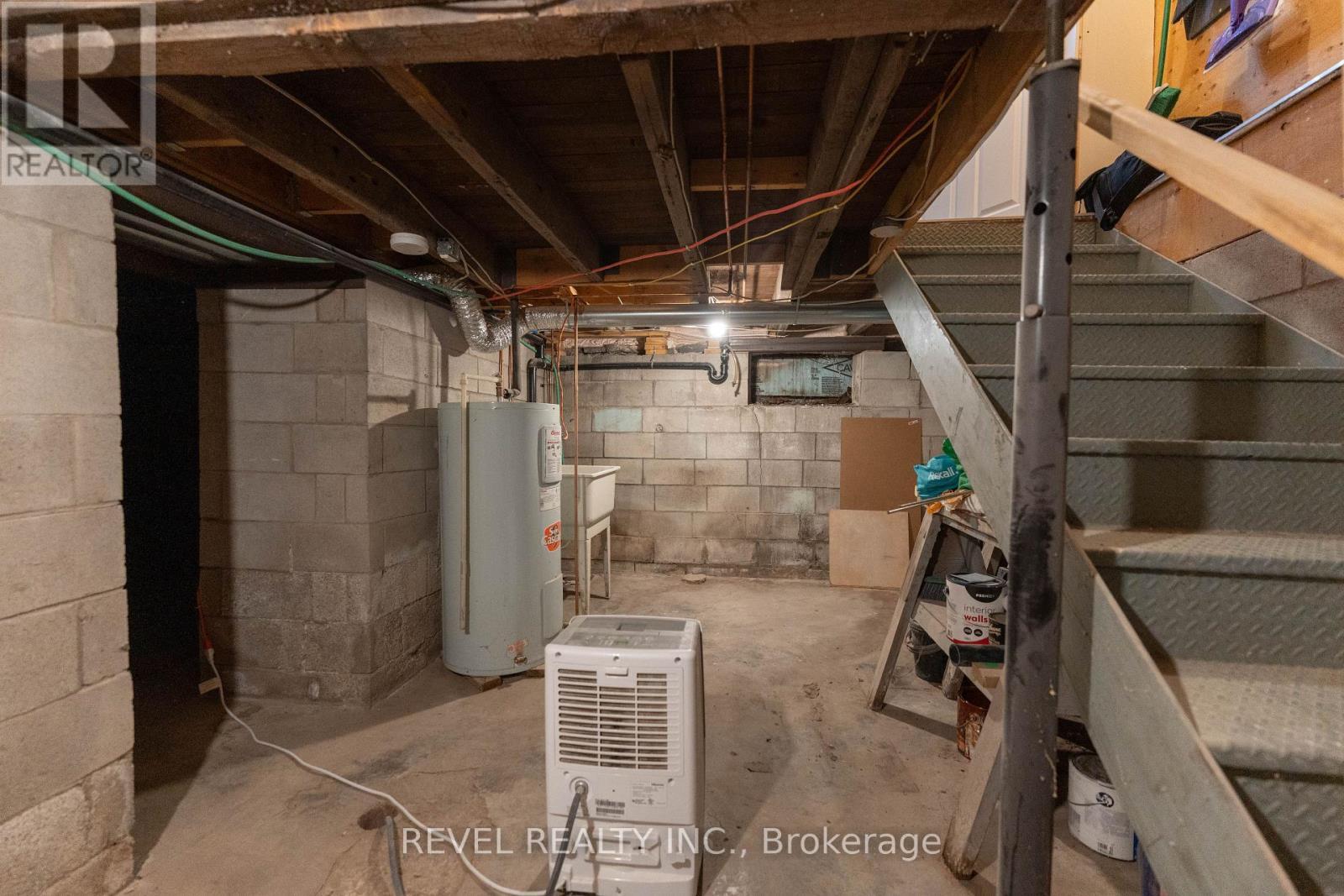 329 Main Street W, Hamilton, ON - Indoor Photo Showing Basement