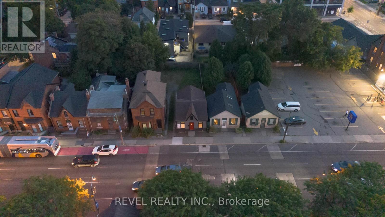 329 Main Street W, Hamilton, ON - With View