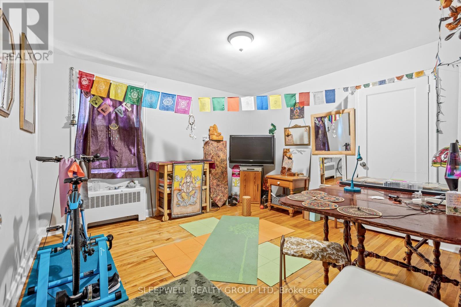 54 Centennial Boulevard, Ottawa, ON - Indoor