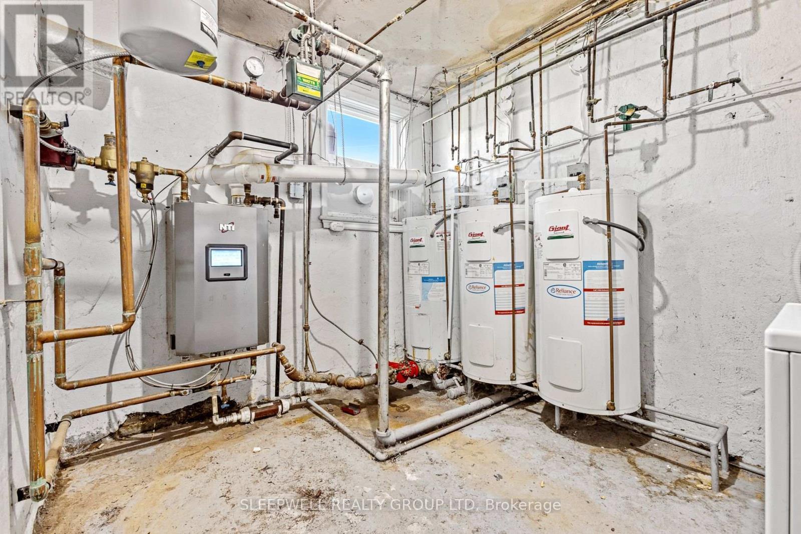 54 Centennial Boulevard, Ottawa, ON - Indoor Photo Showing Other Room