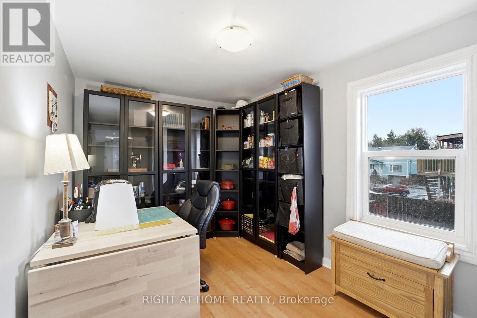 209 Marier Avenue, Ottawa, ON - Indoor