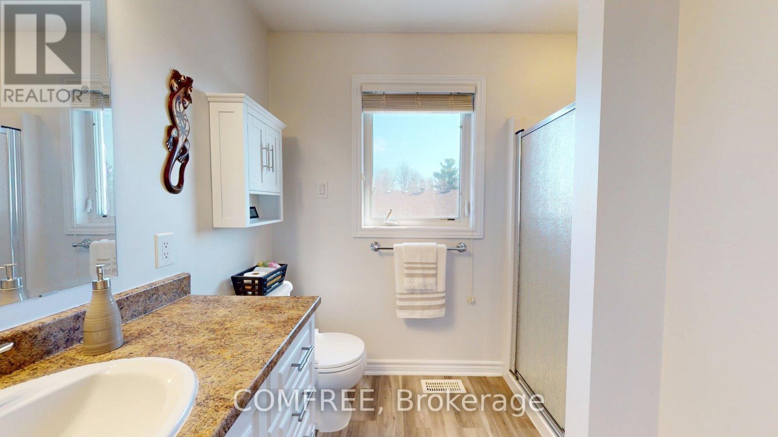 239 Hunterbrook Street, Ottawa, ON - Indoor Photo Showing Bathroom