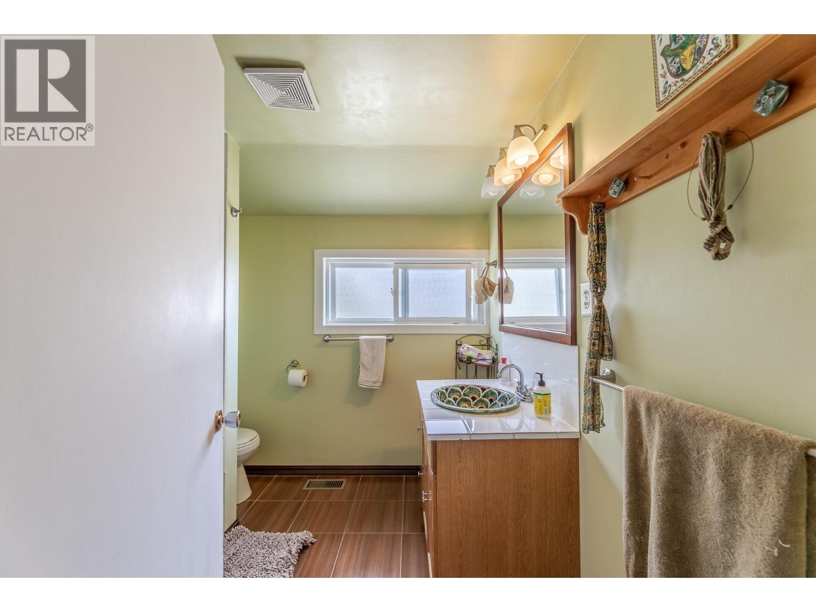 12009 Giants Head Road, Summerland, BC - Indoor
