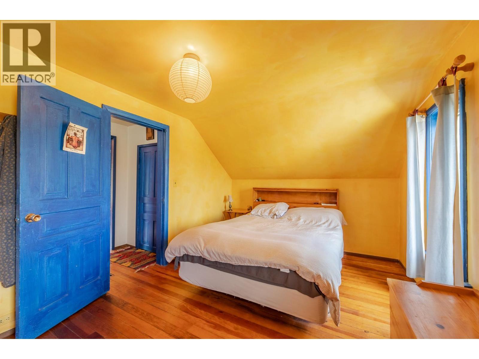 12009 Giants Head Road, Summerland, BC - Indoor Photo Showing Bedroom