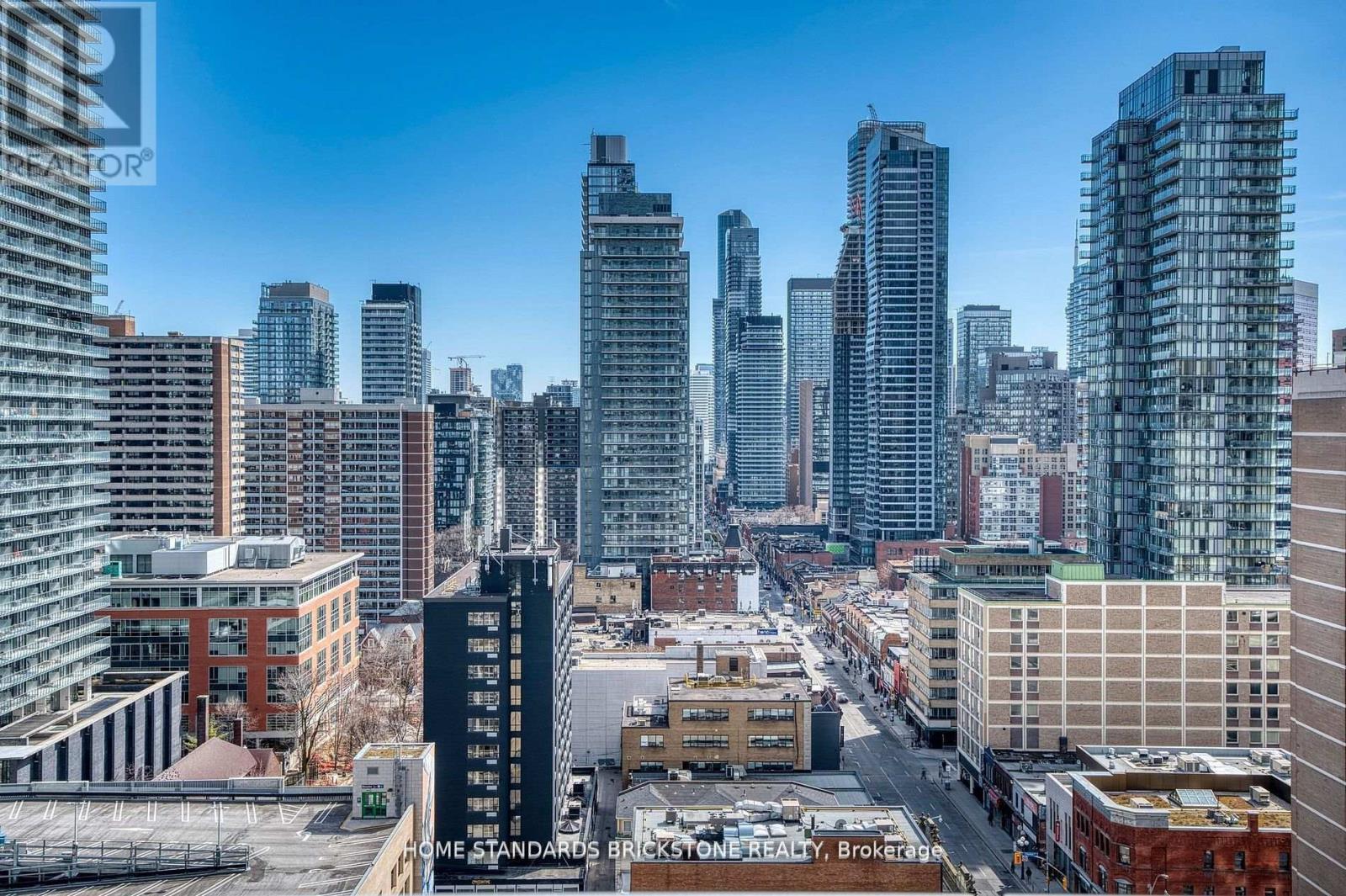 1306 - 1 Bloor Street E, Toronto, ON - Outdoor With Facade