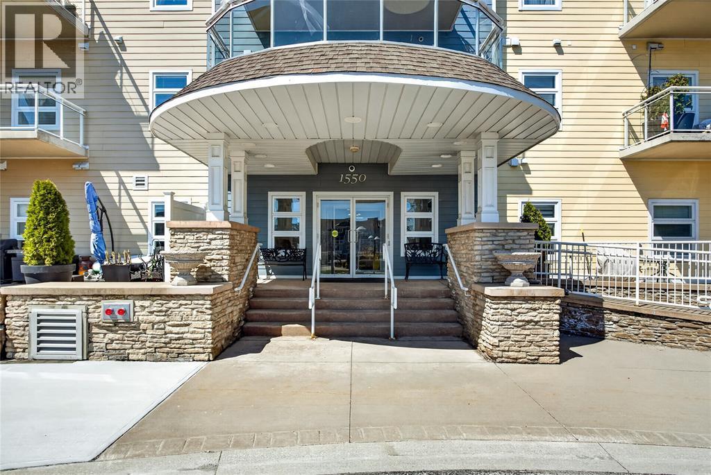 1550 Venetian Boulevard Unit# 310, Point Edward, ON - Outdoor With Balcony
