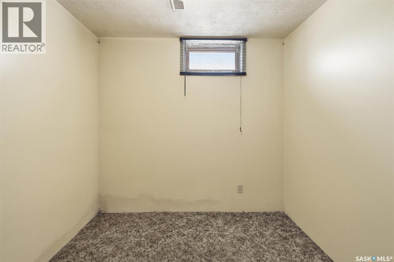 17 Churchill Drive, Saskatoon, SK - Indoor Photo Showing Other Room