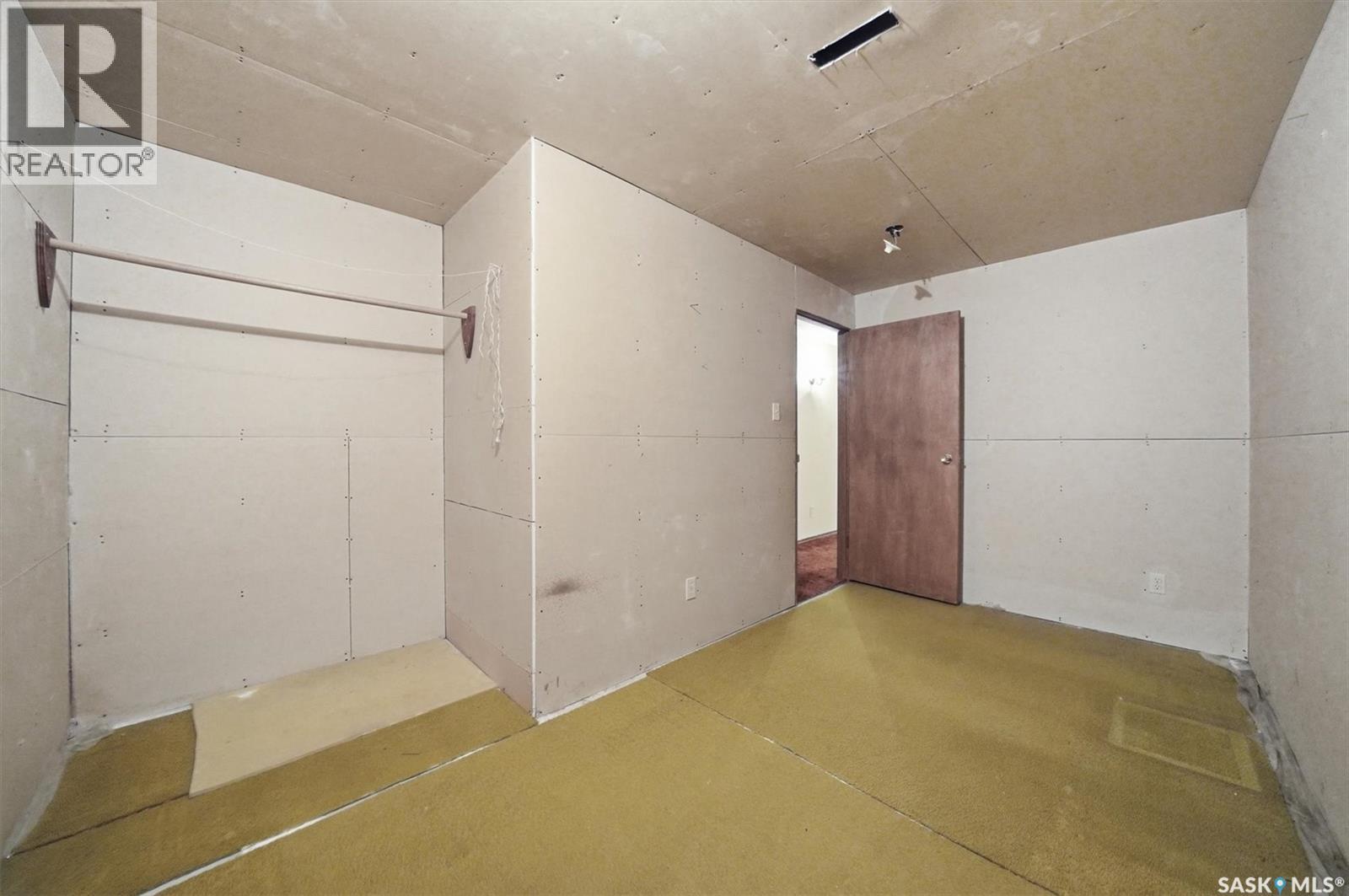 17 Churchill Drive, Saskatoon, SK - Indoor