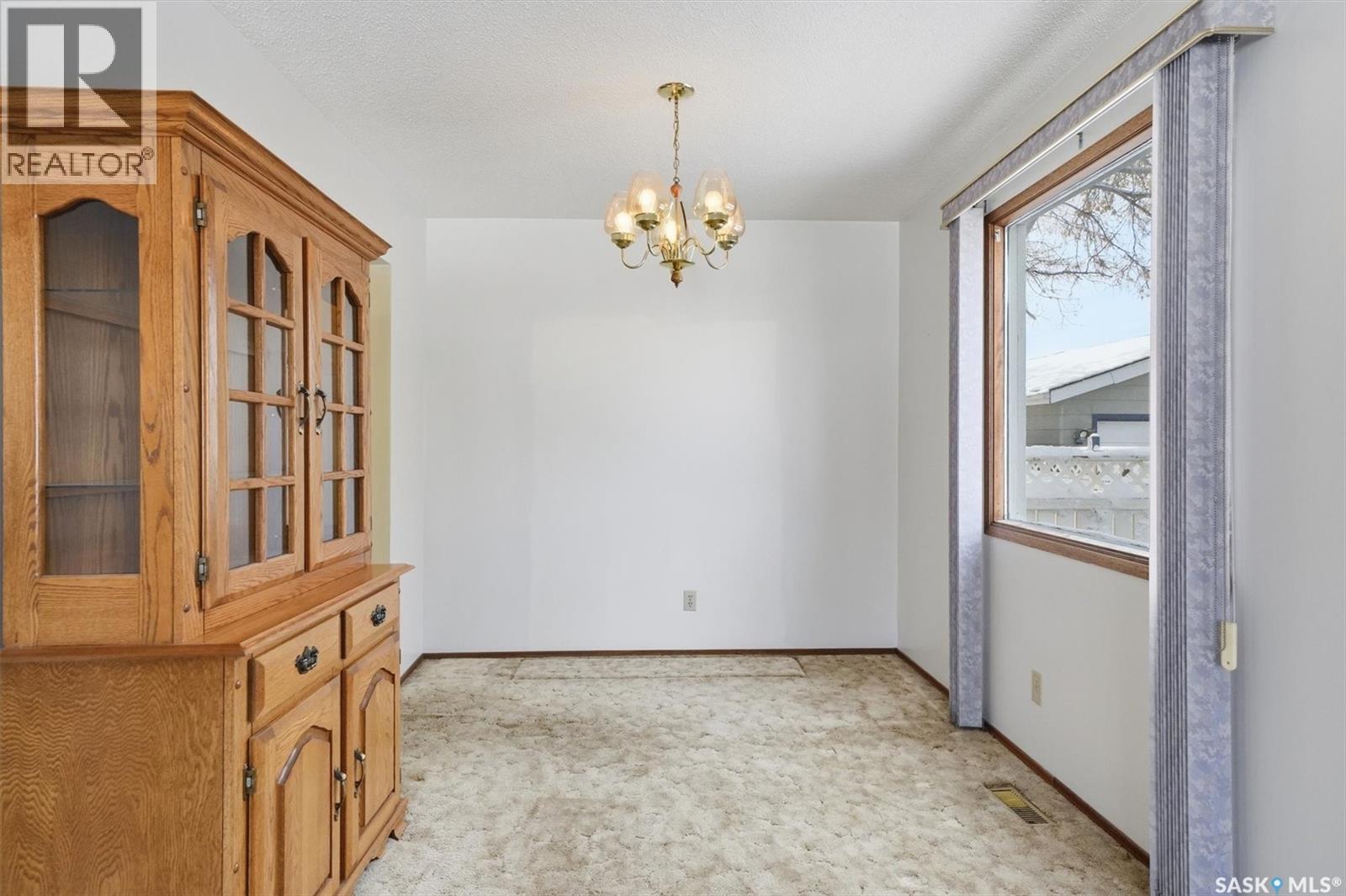 17 Churchill Drive, Saskatoon, SK - Indoor Photo Showing Other Room