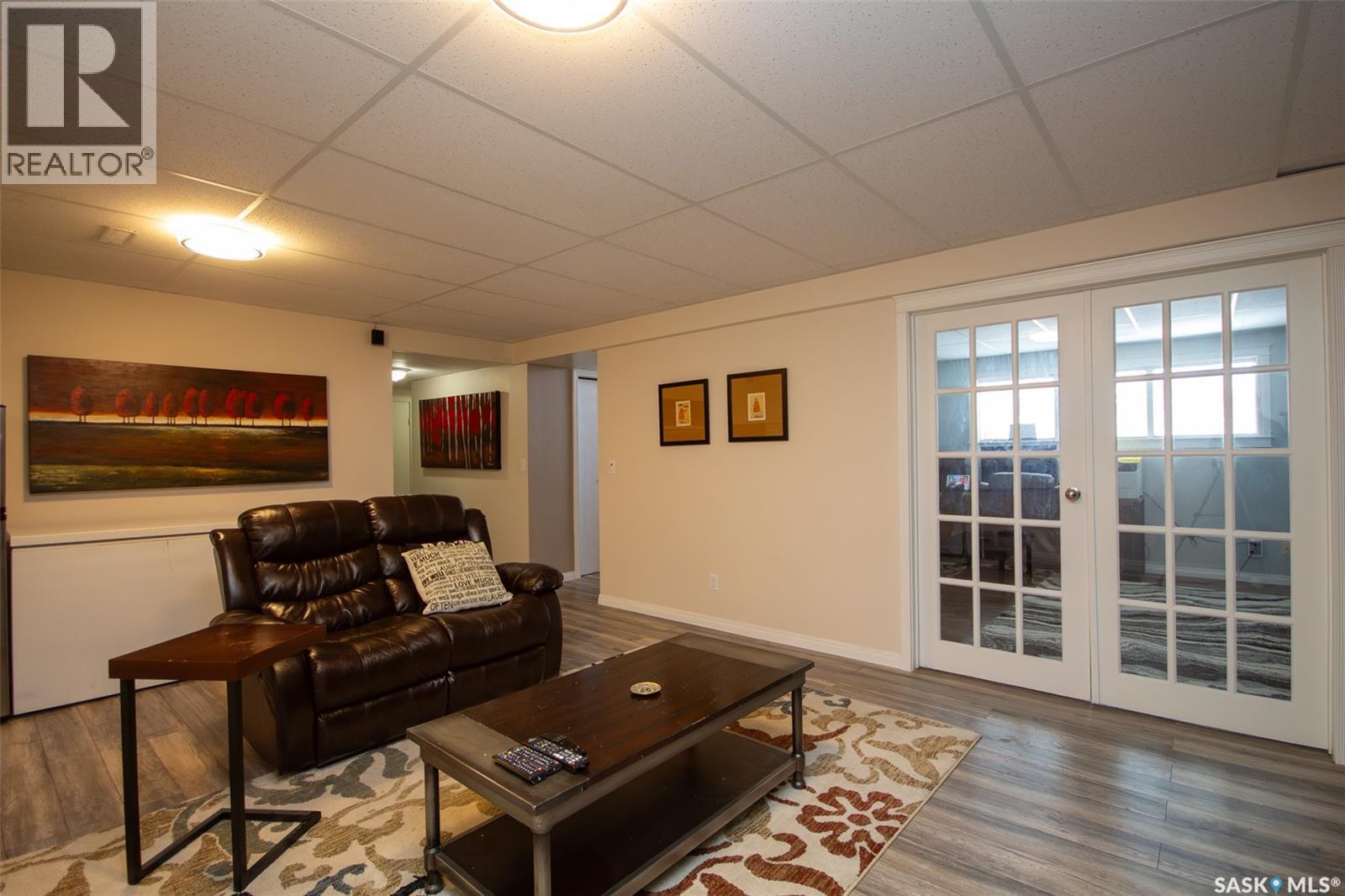 10314 Bunce Crescent, North Battleford, SK - Indoor Photo Showing Living Room