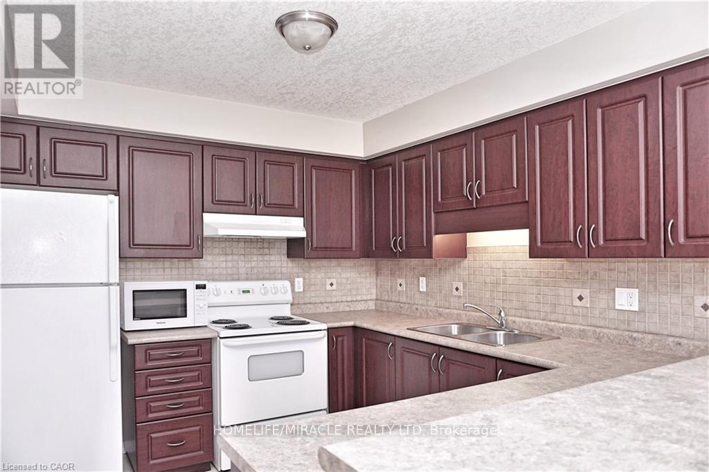 40 Madeleine Street, Kitchener, ON