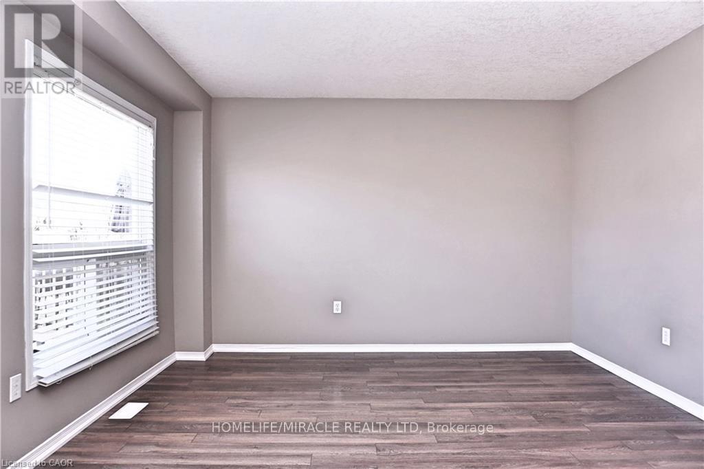 40 Madeleine Street, Kitchener, ON