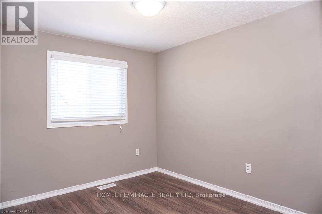 40 Madeleine Street, Kitchener, ON