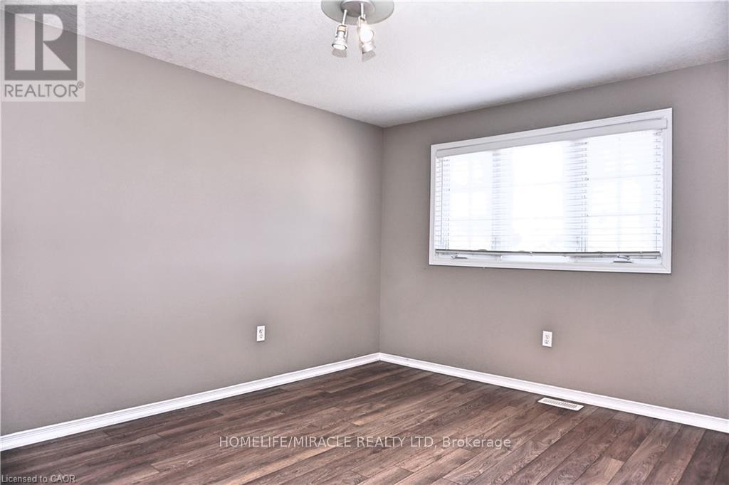 40 Madeleine Street, Kitchener, ON
