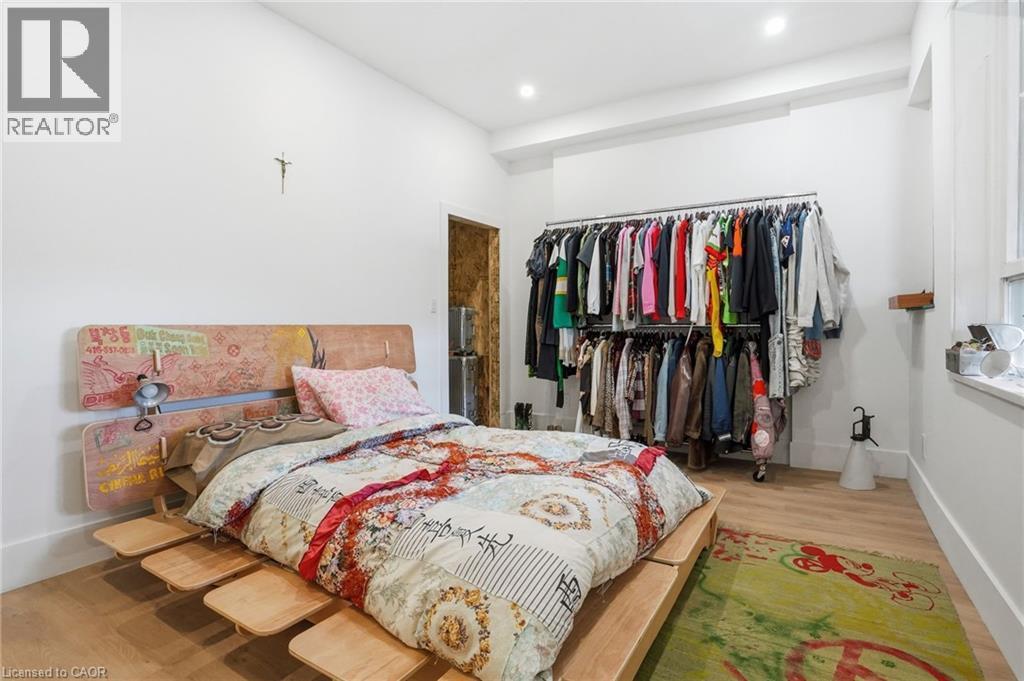 472 Barton Street E Unit# Upper, Hamilton, ON - Indoor Photo Showing Bedroom