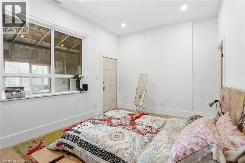 472 Barton Street E Unit# Upper, Hamilton, ON - Indoor Photo Showing Bedroom